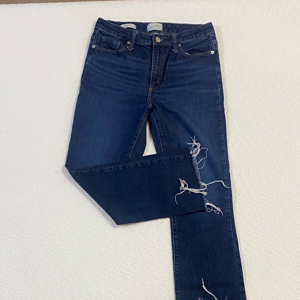 Universal Thread Womens Dark Blue bootcut Ankle jeans with frayed edges